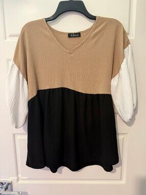 Adara Colorblock Top with 3/4 Sleeves